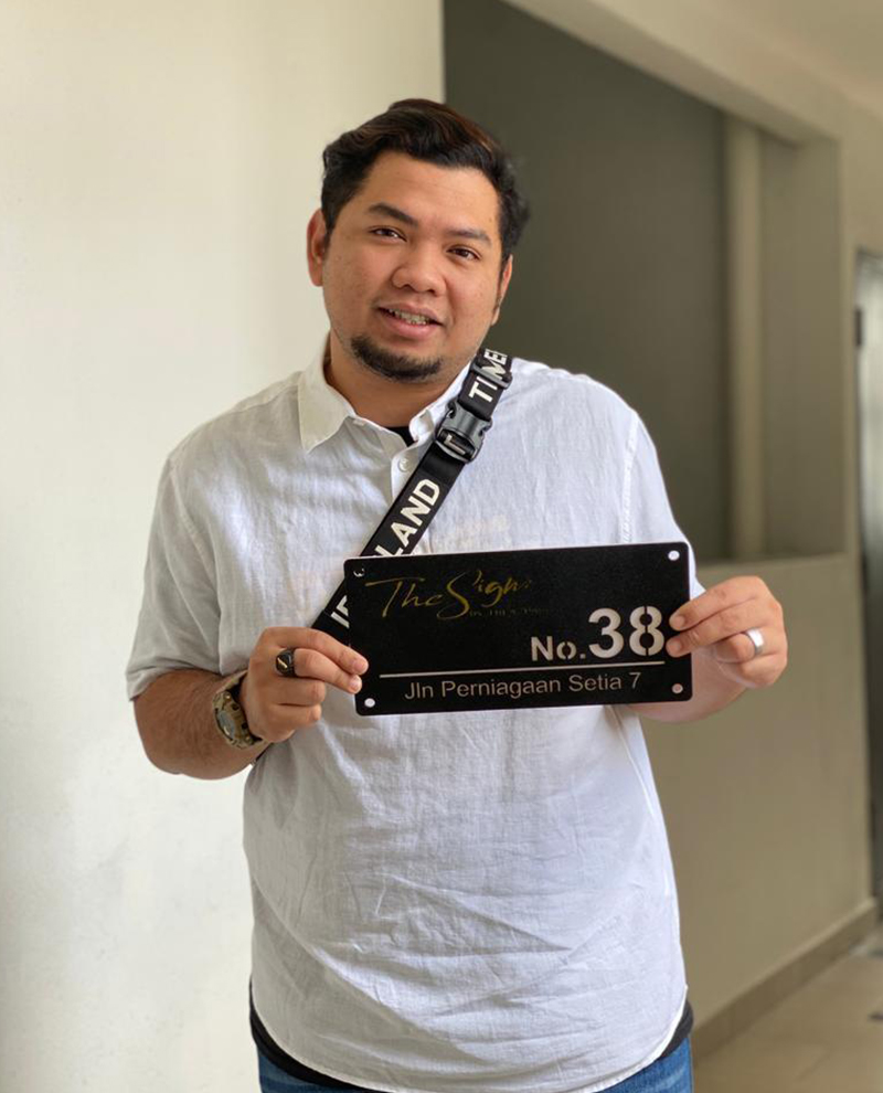 Stylish Treazpass Johor house number plate with gold accents